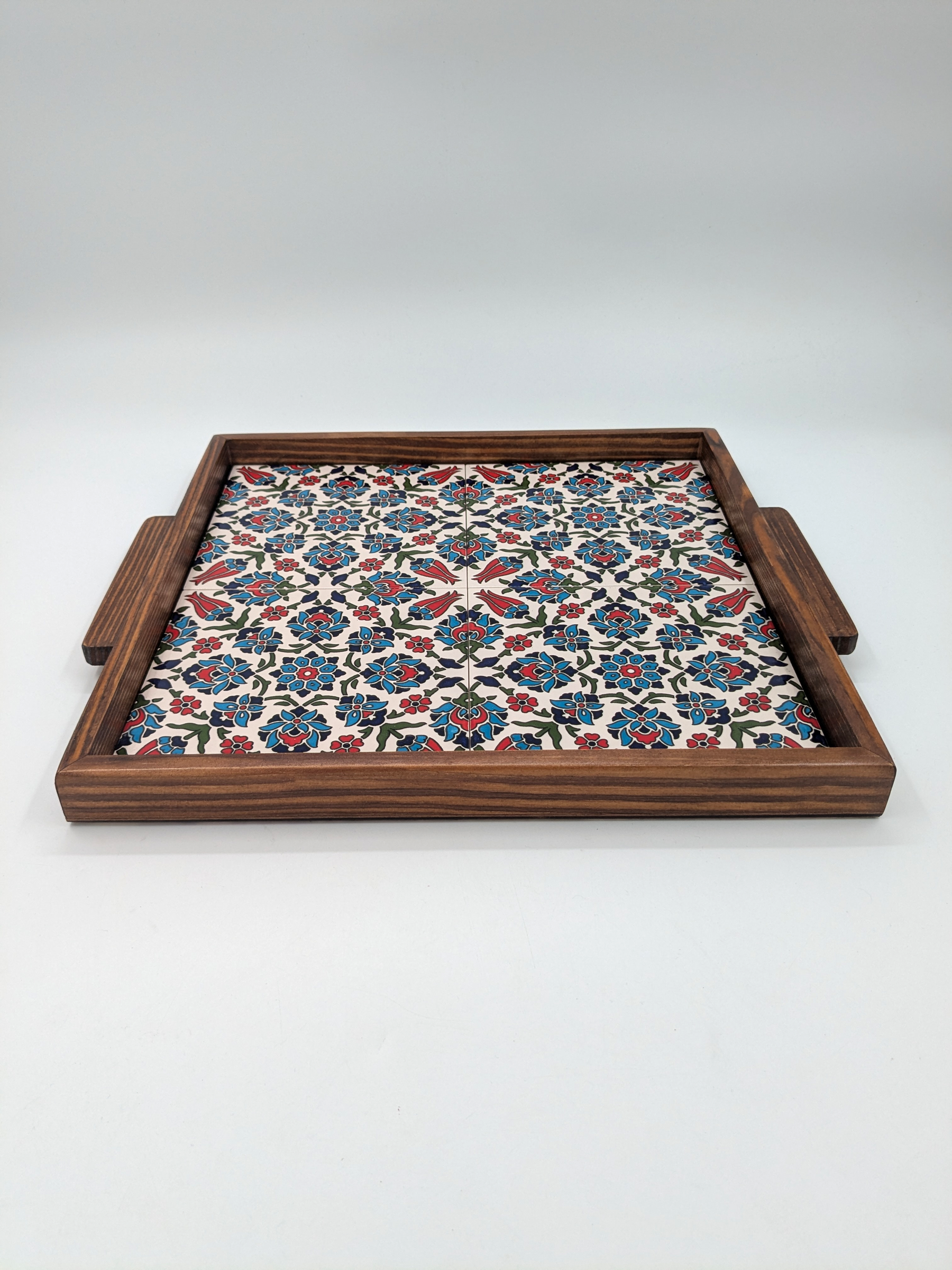 Handgemaakt dienblad uit Palestina - rood/blauw gebloemd