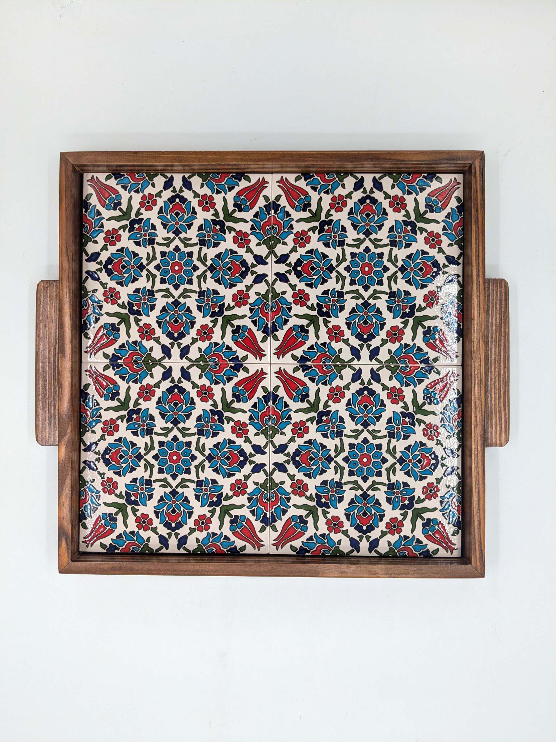 Handgemaakt dienblad uit Palestina - rood/blauw gebloemd
