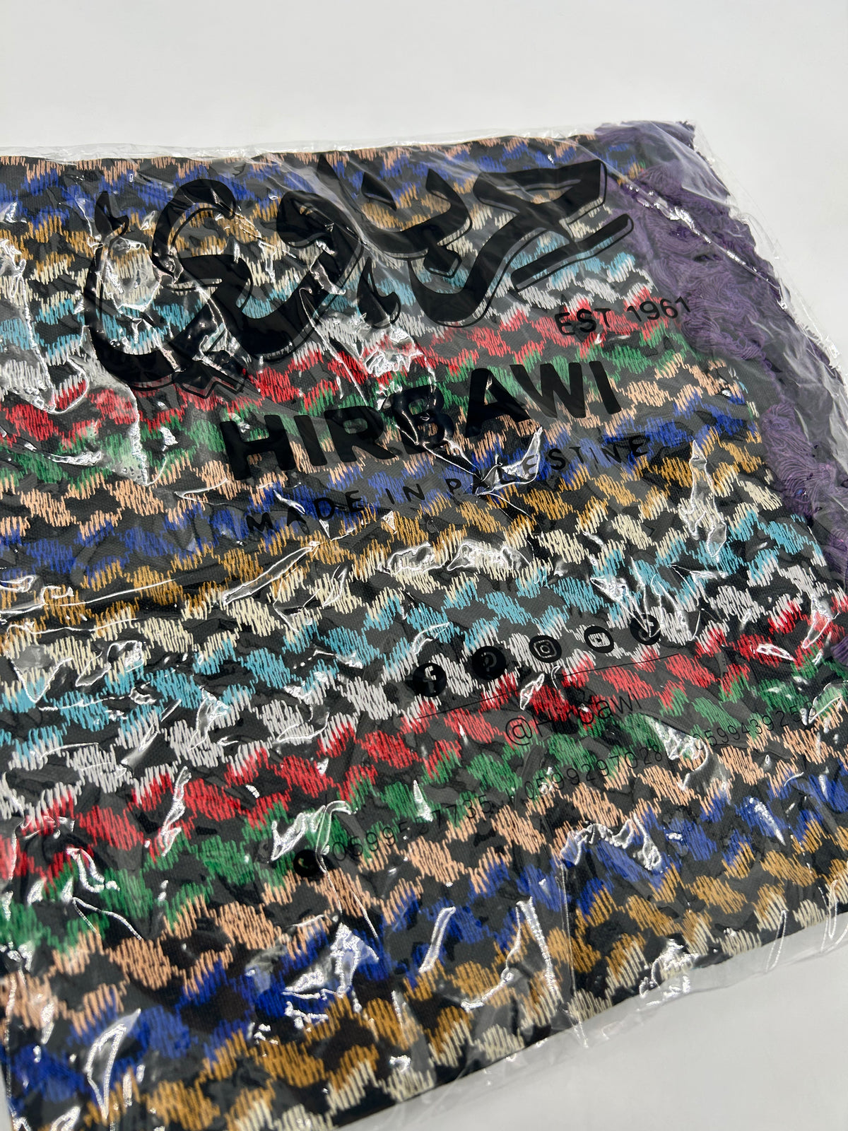Authentieke Hirbawi kuffiyeh - veelkleurig met paarse kwast