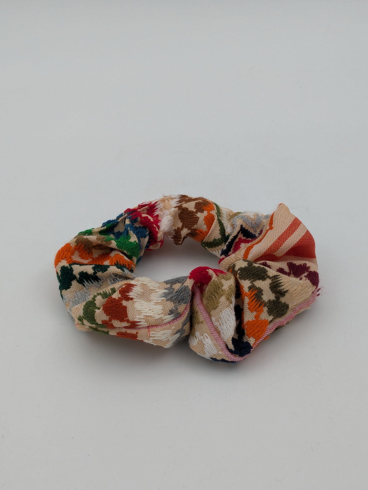 Hirbawi-scrunchie