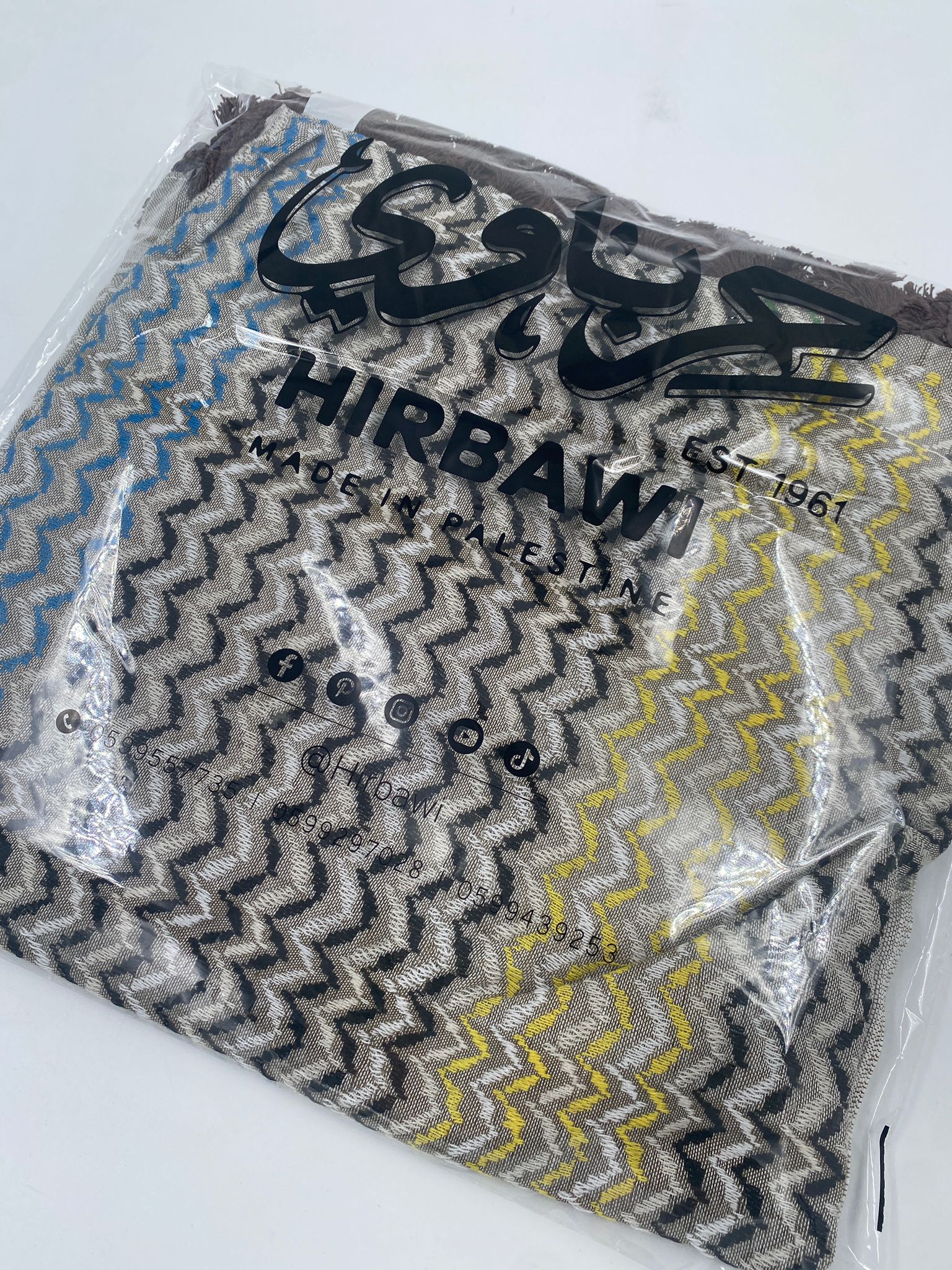 Hirbawi Kufiyeh Schwarz & Rot